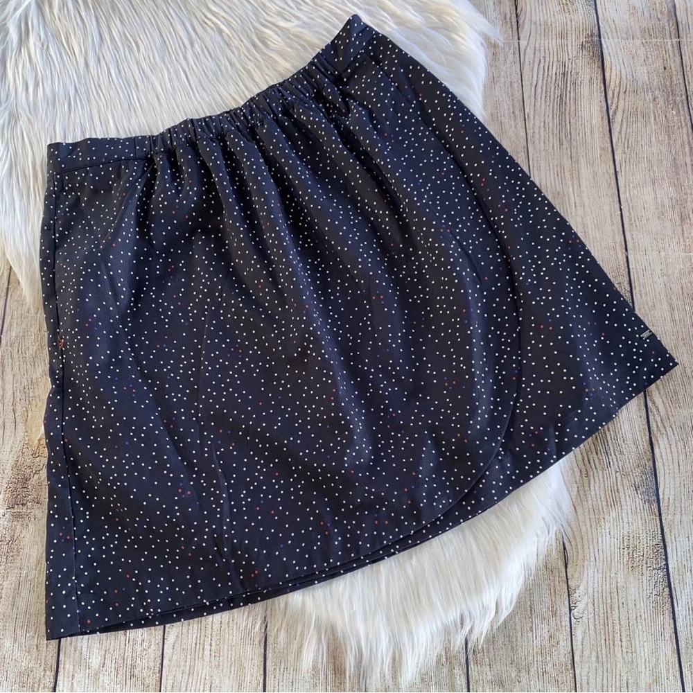 Tommy Hilfiger skirt size medium
